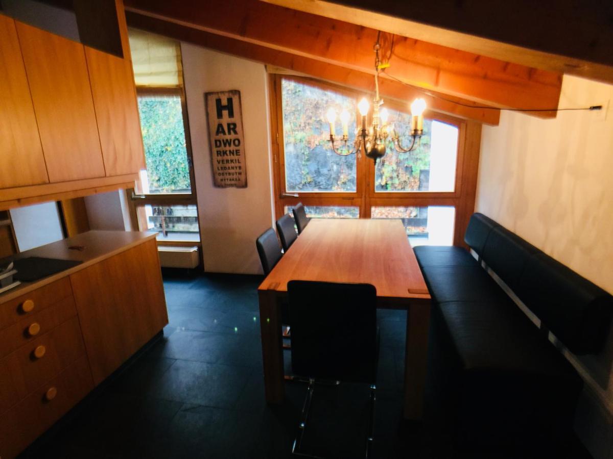 Crap Da Flem - 3.5 Zimmer Ferienwohnung Am Sonnenhang Von 필름 외부 사진